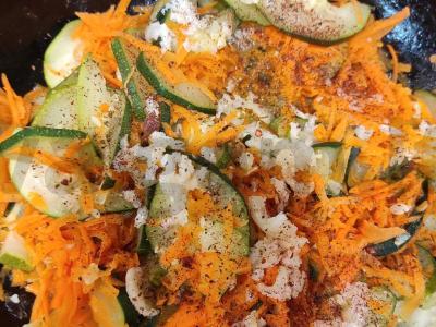 Cukinijų troškinys pagrindine nuotrauka