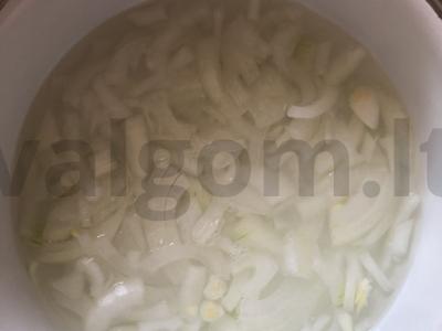 Patingėjusi silkių salotos Žingsnis 4