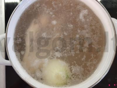 Vasaros sriuba su rūgštynėmis Žingsnis 1