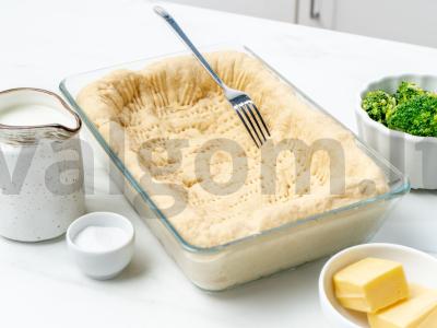 Kepinys su brokoliais ir upėtakiu Žingsnis 1