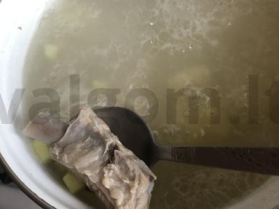 Sotūs rūgštynių ir kiaulienos sriuba Žingsnis 2