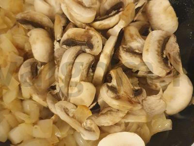 Grybai grietinėje Žingsnis 1