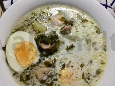 Sūrio žaliasis šaltibarščiai su rūgštynėmis pagrindine nuotrauka