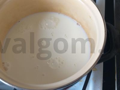 Daugiausiai grūdų pieno košė Žingsnis 1