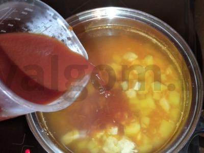 Pomidorų-česnako sriuba su vištiena Žingsnis 4