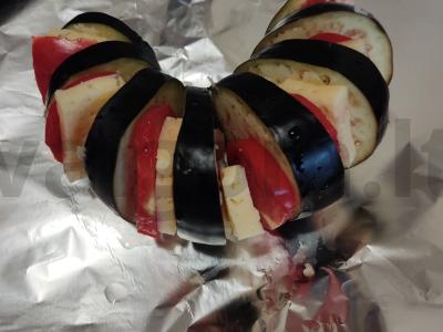 Baklažanai, kepti orkaitėje su sūriu ir pomidorais Žingsnis 3