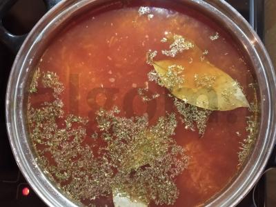 Pomidorų-česnako sriuba su vištiena pagrindine nuotrauka