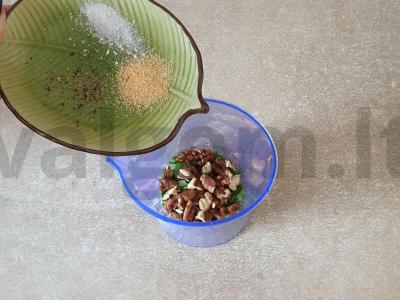 Kvapnus koriandro padažas Žingsnis 3