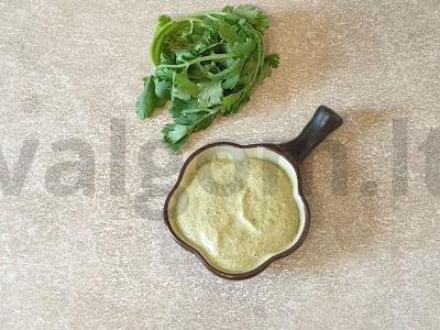 Kvapnus koriandro padažas pagrindine nuotrauka