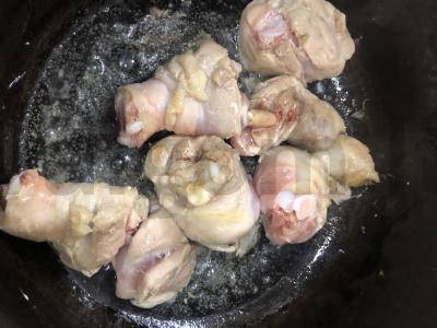 Vištienos padažas Žingsnis 1