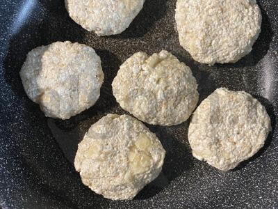 Dietiniai varškėčiai su bananais Žingsnis 3