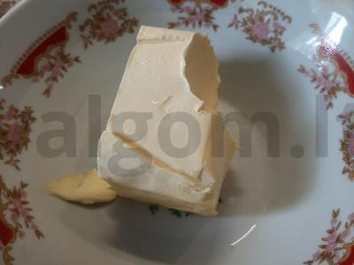 Mano pyragas su rūgščiu pienu arba kefyru Žingsnis 1