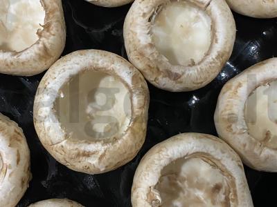 Įdaryti pievagrybiai orkaitėje per 30 minučių Žingsnis 1