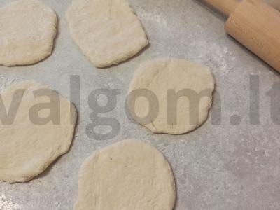 Pyragėliai su bulvėmis iš picos tešlos Žingsnis 4