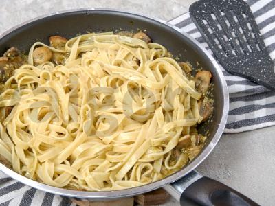 Vegetariška pasta su grybais Žingsnis 3