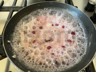 Pieno avižų košė su vyšnių uogomis Žingsnis 3