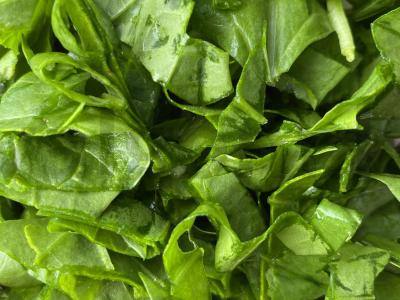 Žalumynų salotos Žingsnis 3