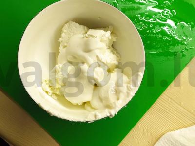 Blynai su varškės kremu Žingsnis 1