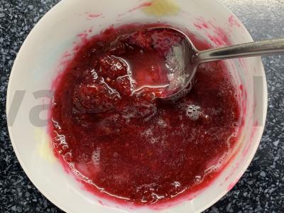 Raudonųjų serbentų panna cotta Žingsnis 7