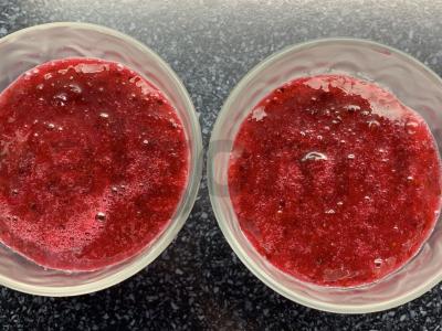 Raudonųjų serbentų panna cotta Žingsnis 8