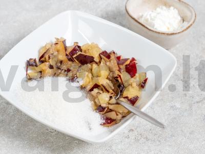 Pyragėliai su slyvomis Žingsnis 2