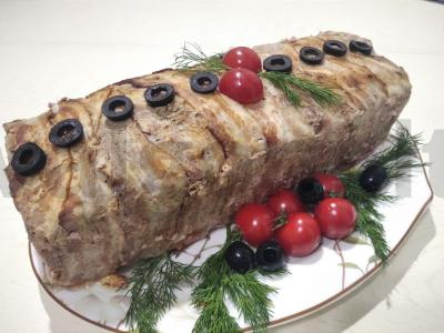 Sotūs terinas su pistacijomis pagrindine nuotrauka