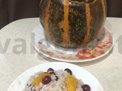 Ryžių košė su vyšniomis moliūge pagrindine nuotrauka