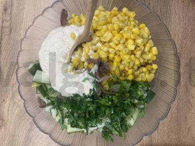 Salotos su virta jautiena, kiaušiniu ir sojų padažu Žingsnis 7