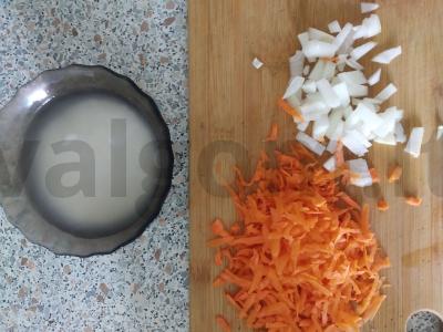 Špinatų sriuba su vištiena ir bulvėmis Žingsnis 1