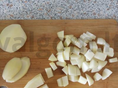 Špinatų sriuba su vištiena ir bulvėmis Žingsnis 2