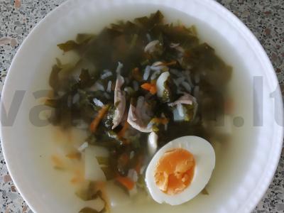 Špinatų sriuba su vištiena ir bulvėmis pagrindine nuotrauka