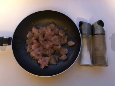 Patiekalo padažas iš pievagrybių ir vištienos filė Žingsnis 2