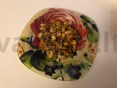 Patiekalo padažas iš pievagrybių ir vištienos filė pagrindine nuotrauka