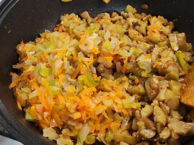 Baklažanų ikra su morkomis ir paprikomis Žingsnis 6