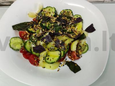 Daržovių salotas su baziliku ir sėklomis Žingsnis 3