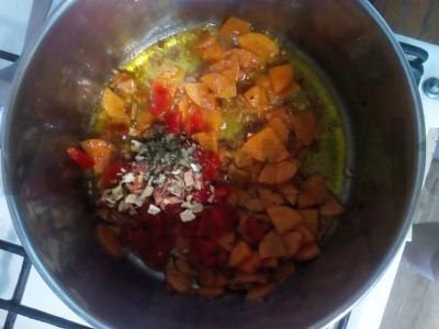 Vegetariškas sriuba su grikiais ir kinoja Žingsnis 2