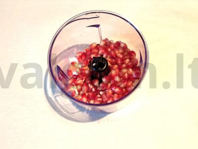 Kvapnus granatų arbata su apelsinu ir cinamonu Žingsnis 2