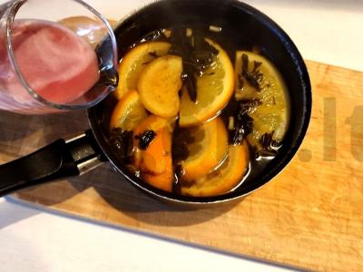 Kvapnus granatų arbata su apelsinu ir cinamonu Žingsnis 3