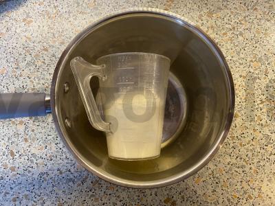 Namų keksiukai su aviečių uogiene Žingsnis 1