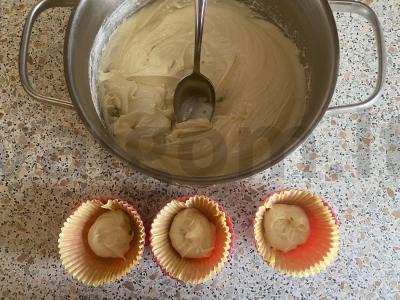 Namų keksiukai su aviečių uogiene Žingsnis 8