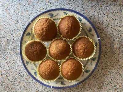 Namų keksiukai su aviečių uogiene pagrindine nuotrauka