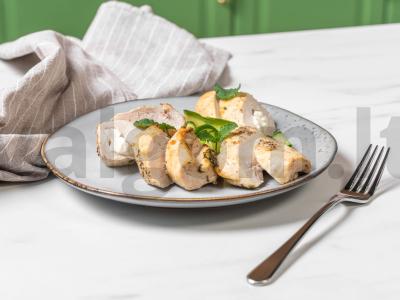 Mėsa pagal čekų receptą su mėtomis ir feta pagrindine nuotrauka