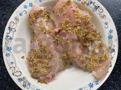 Vištienos krūtinėlė, kepta garstyčių padaže Žingsnis 3