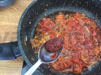 Aštrus sriuba kharcho su kiauliena Žingsnis 6