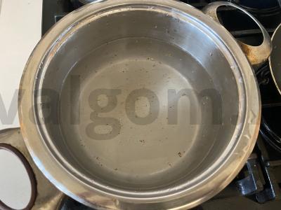 Namų makaronai su faršu, pomidorais ir kalendra Žingsnis 1