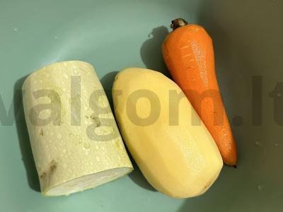 Cukinijų apkepas „Sočiai“ Žingsnis 1