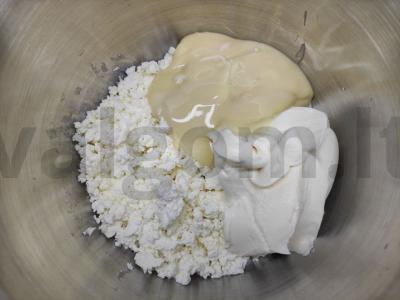 Varškės tortas su braškių džemu Žingsnis 4