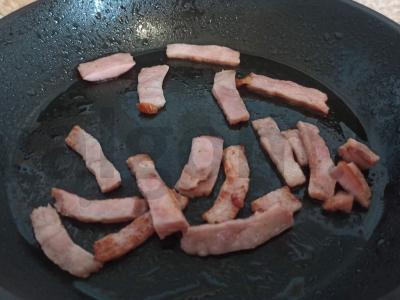 Švelnus omletas su kefyru „Gurmano pusryčiai“ Žingsnis 2