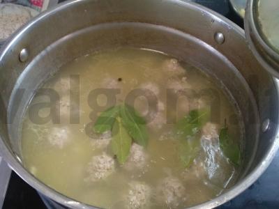 Sriuba su mėsos kukuliais iš mišrios faršo Žingsnis 6