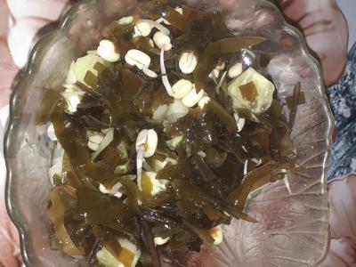 Salotos su agurkais, jūros kopūstais ir mung pupelių daigais Žingsnis 3